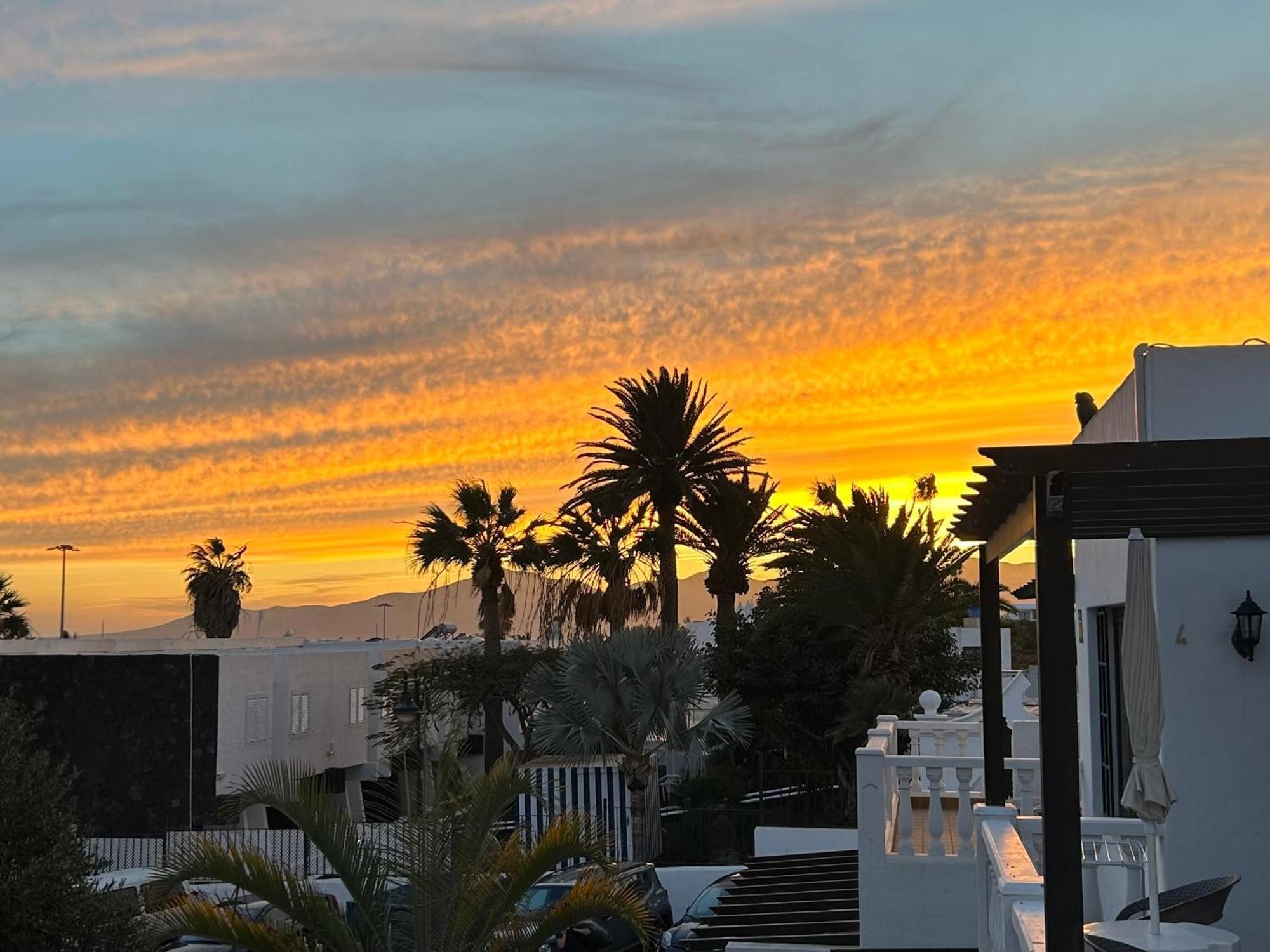 Long Beach Apartment Puerto Del Carmen ปูแอร์โตเดลคาร์เมน ภายนอก รูปภาพ